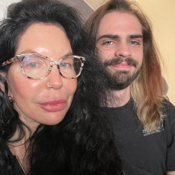 Meet your Posher, Valerie - Picture 1 of 1